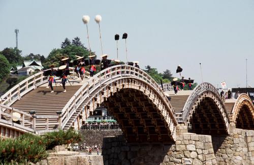 錦帯橋まつりの様子　Scene of the Kintaikyo Bridge Festival